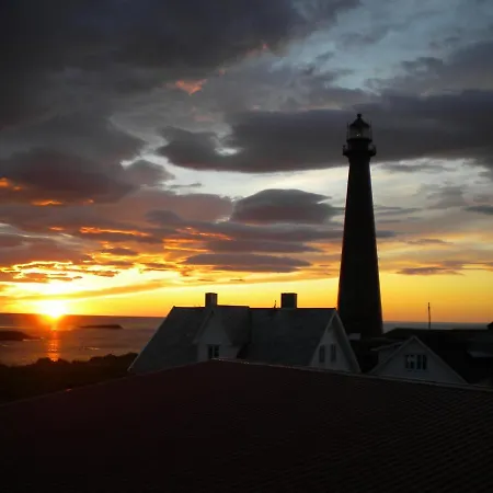 아파트 102 - Whale Safari